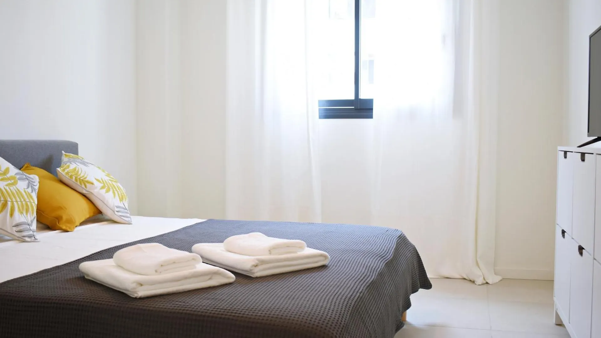 Amalia'S Home: Luminoso Apartamento Muy Cerca De La Playa Malaga 0*,  Spain